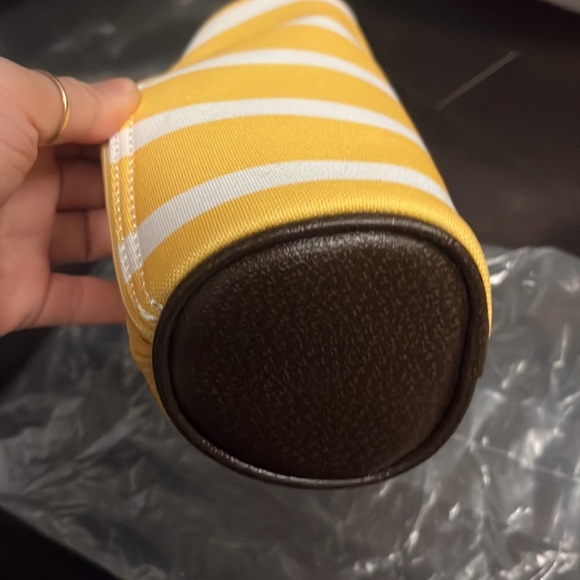 Estée Lauder Striped Makeup case - Picture 4 of 4